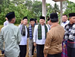 Pj Bupati Kampar Lepas Ziarah Kubur Di Desa Kampung Godang