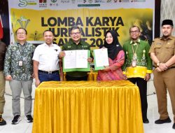 Pj Sekda Kampar Hadiri Seremoni Lomba Karya Jurnalistik Sawit 2024 di Polkam Kampar.