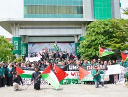 Bela Palestina Ribuan Masa Hadiri Aksi Serentak di Kampus UMRI
