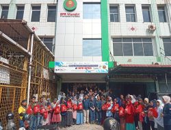 Peringati Hari Jadi, BPR Mandiri Jaya Perkasa Bagikan 60 Paket Sembako