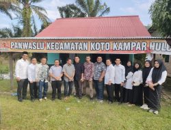 8 Calon Panwas Kelurahan dan Desa Kecamatan Koto Kampar Hulu Ikuti Tes Wawancara