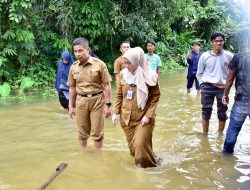 Pintu Waduk PLTA Dibuka, Kampar Langsung Banjir