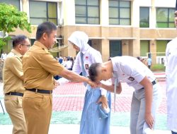 Membanggakan, Pj Sekda Kampar Lepas Petugas Paskibraka Kamilatun Nisa untuk Tingkat Nasional