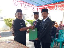 Camat Kampar Kiri Marjanis Lantik Anggota PAW BPD Desa Sungai Paku