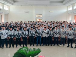 Pj. Bupati Kampar Hadiri Peringatan Hari Guru dan Hari Persatuan Guru Republik Indonesia (PGRI) Ke-79