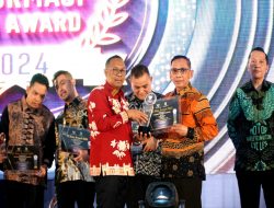 Kampar Raih 4 Penghargaan KI Riau Award Tahun 2024