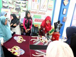 Buka Pelatihan Batik Berpola