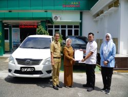 Kejari Kampar Serahkan Barang Milik Daerah Yang Telah Diamankan Kepada Pemda Kampar