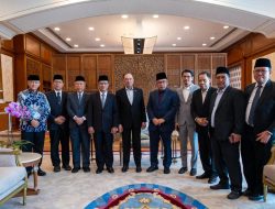 Rektor UMAM Dampingi PP Muhammadiyah Bertemu PM Malaysia