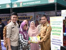 Bupati Kampar  Gelar Pasar Murah untuk Kendalikan Harga Pangan Jelang Lebaran