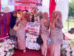 Siswi UPT SMPN 1 Bangkinang Kota Juara I Lomba Fashion Show yang Ditaja Dispersip Kampar