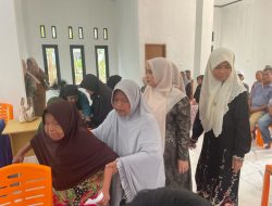 BKMT Kab. Kampar Berikan Pengobatan Gratis Pada Lansia Di Desa Rimba Beringin
