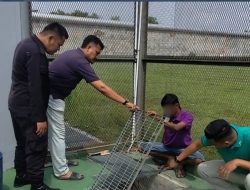 Jaga Lingkungan, Lapas Narkotika Rumbai Lakukan Perbaikan Saluran Pembuangan Air