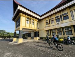 Suasana Jumat Pagi di Bangkinang Semarak, Bupati Kampar Pimpin ASN Bersepeda ke Kantor