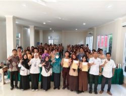 Lewat Bimtek Resensi, Pelajar Kampar Didorong Berpikir Kritis dan Kreatif