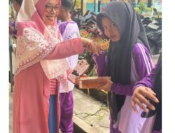 SMP Negeri 3 Rumbio Jaya Berikan Reward kepada Siswa dengan Kehadiran Terbaik Selama Ramadan