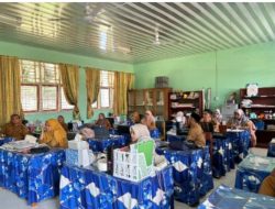 Dewan Guru SMP Negeri 3 Rumbio Jaya Ikuti Pemantapan Penggunaan Presensi Simpegnas bagi ASN dan PPPK