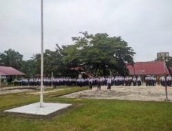 SMP Negeri 3 Rumbio Jaya Peringati Hari Pendidikan Nasional Melalui Upacara Bendera