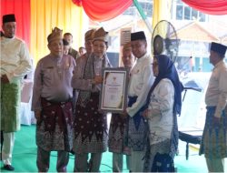 Bupati Kampar Terima Penghargaan Menteri Agama atas Dukungan Program Masjid Ramah Pemudik